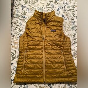 Mustard Nanopuff Patagonia Vest, Women’s Large, like new